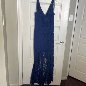 LE CHATEAU Mermaid Lace Gown